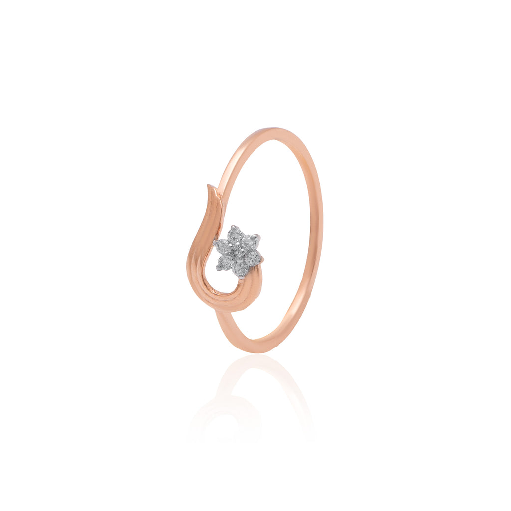 Graceful Wave Diamond Gold Ring